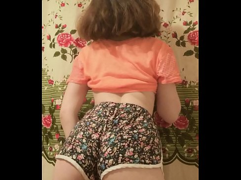 ❤️ Тачаангуй залуу бяцхан хүүхэн камер дээр шорт тайлж байна ❤️ Порно mn.xxxpornolive.ru